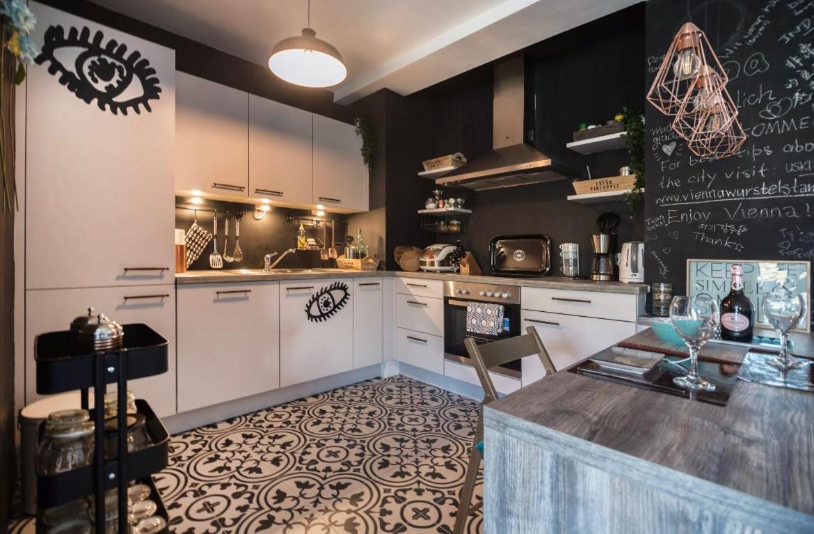 Stylish Rooms, Sunny Terrace In Vienna City Center Bagian luar foto