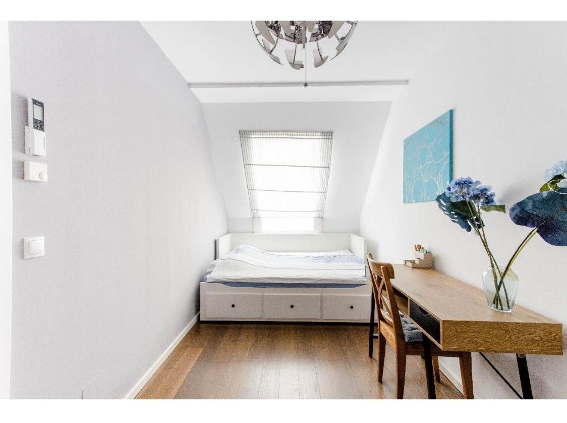 Stylish Rooms, Sunny Terrace In Vienna City Center Bagian luar foto
